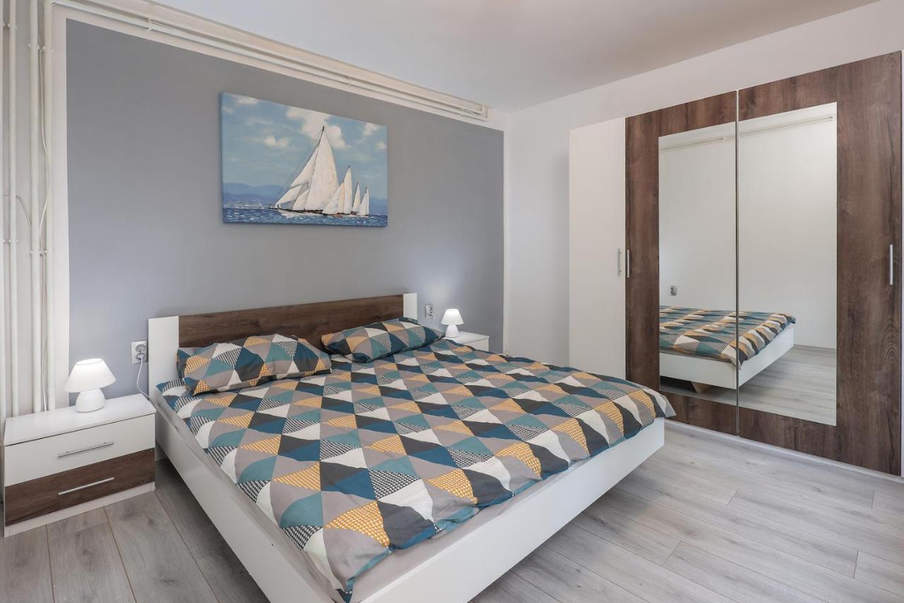 Lucia Apartment *